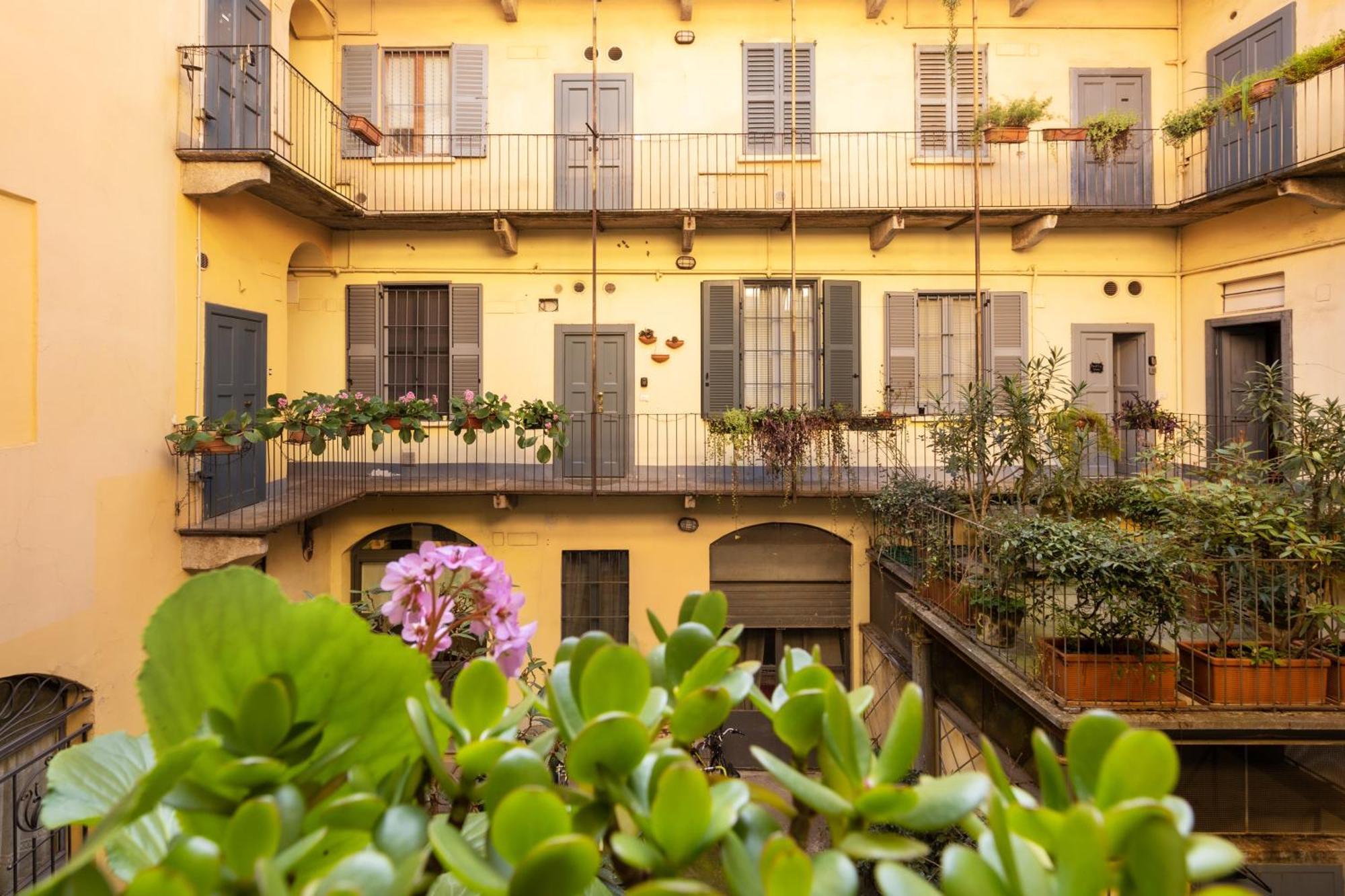 Tiny & Tidy Studio In The Key Area Of Milan Exterior photo